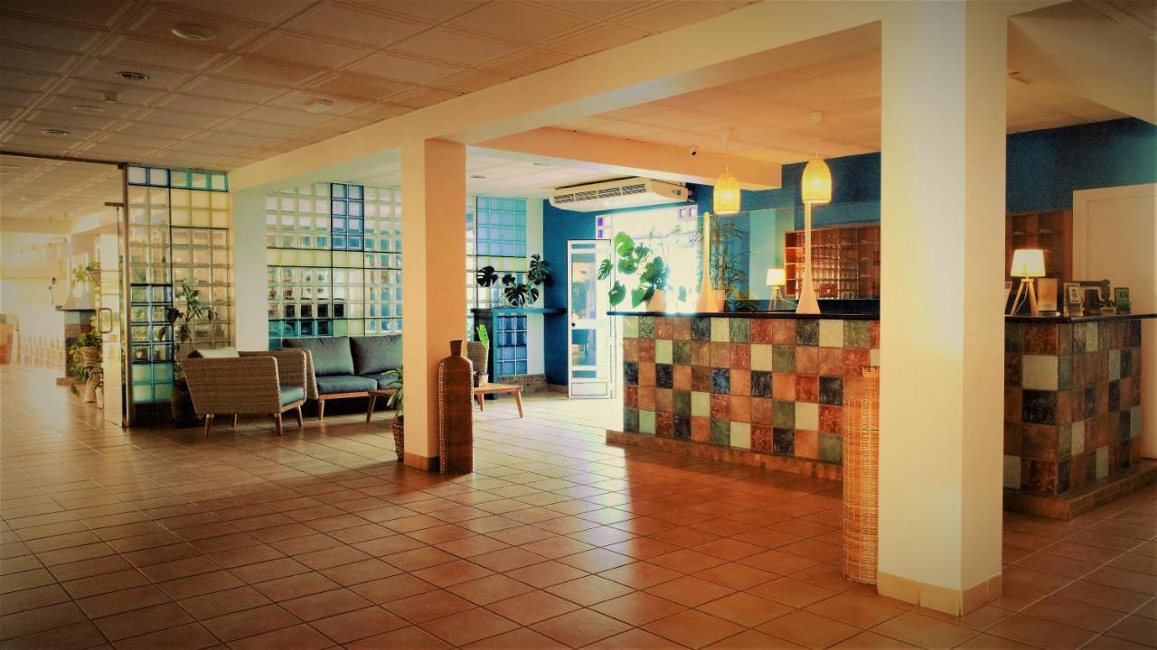 Hotel Ayamontino Punta Umbria Exterior photo