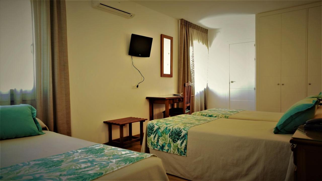 Hotel Ayamontino Punta Umbria Exterior photo