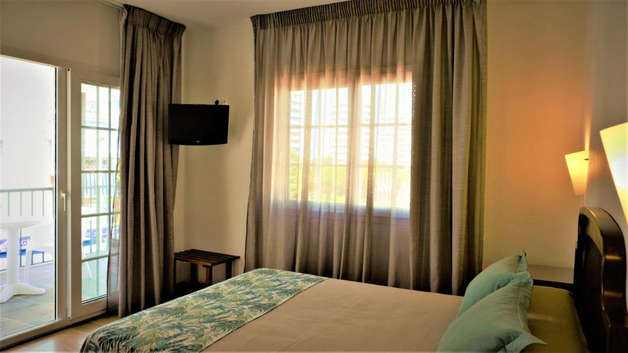 Hotel Ayamontino Punta Umbria Exterior photo