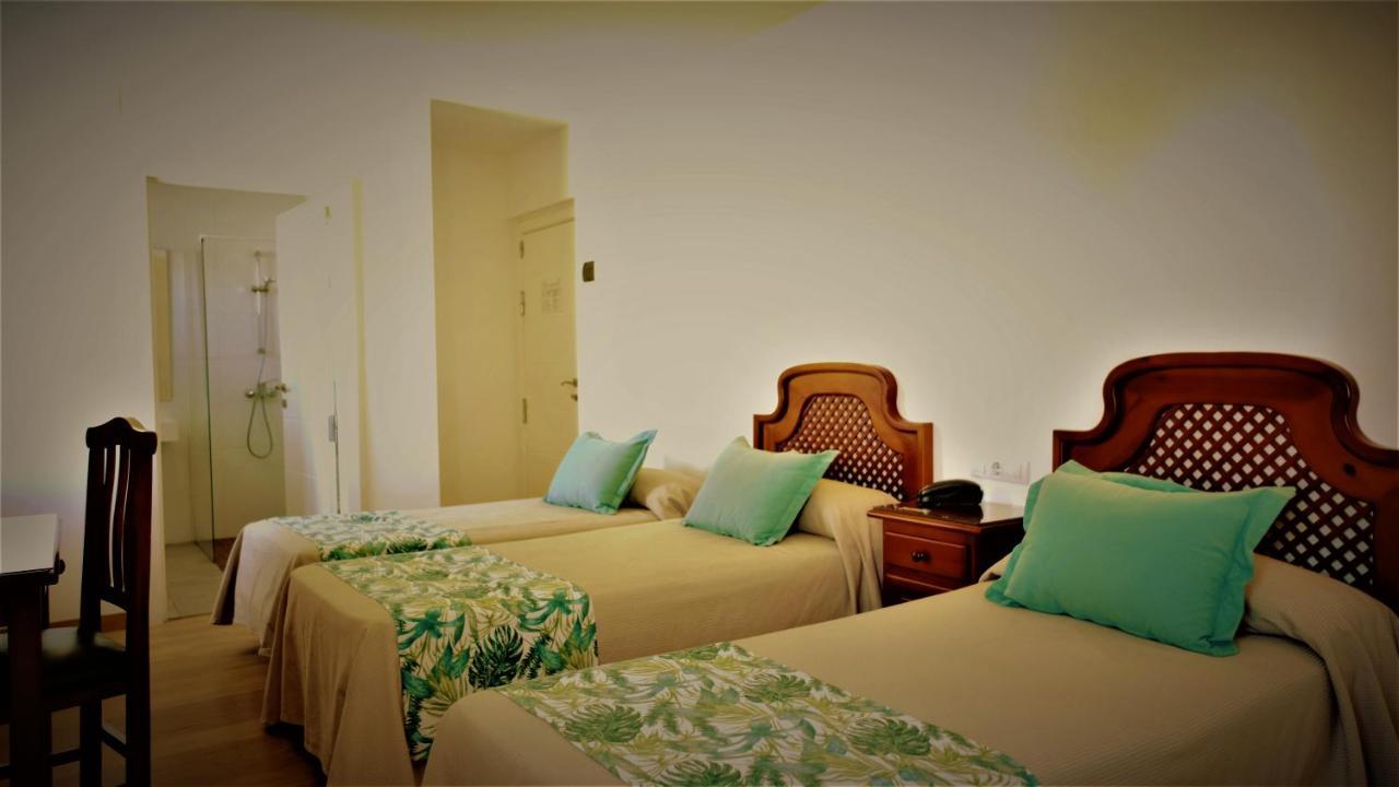 Hotel Ayamontino Punta Umbria Exterior photo