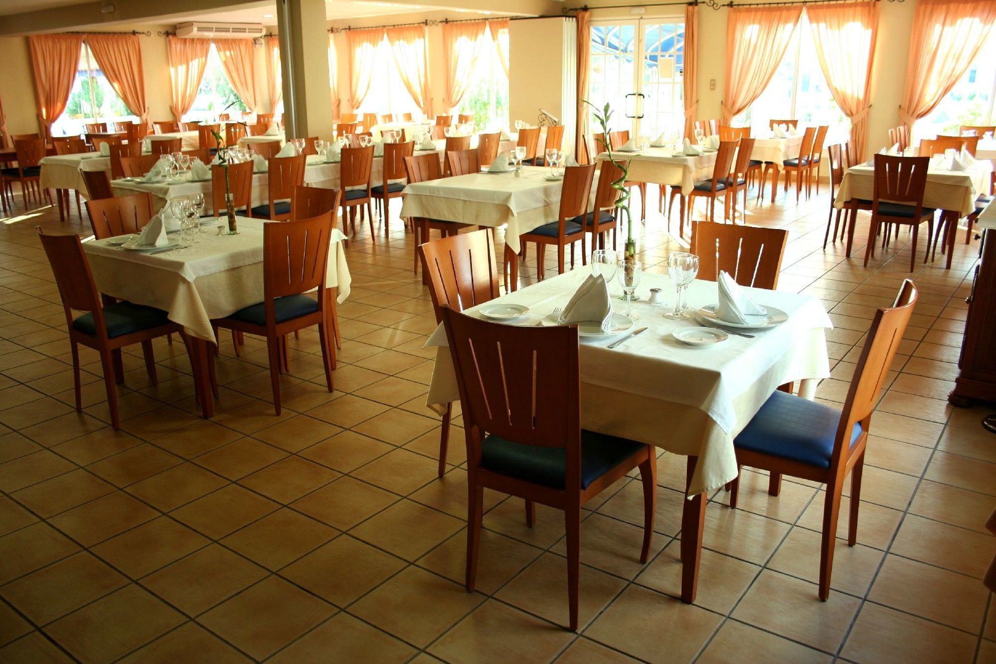 Hotel Ayamontino Punta Umbria Restaurant photo